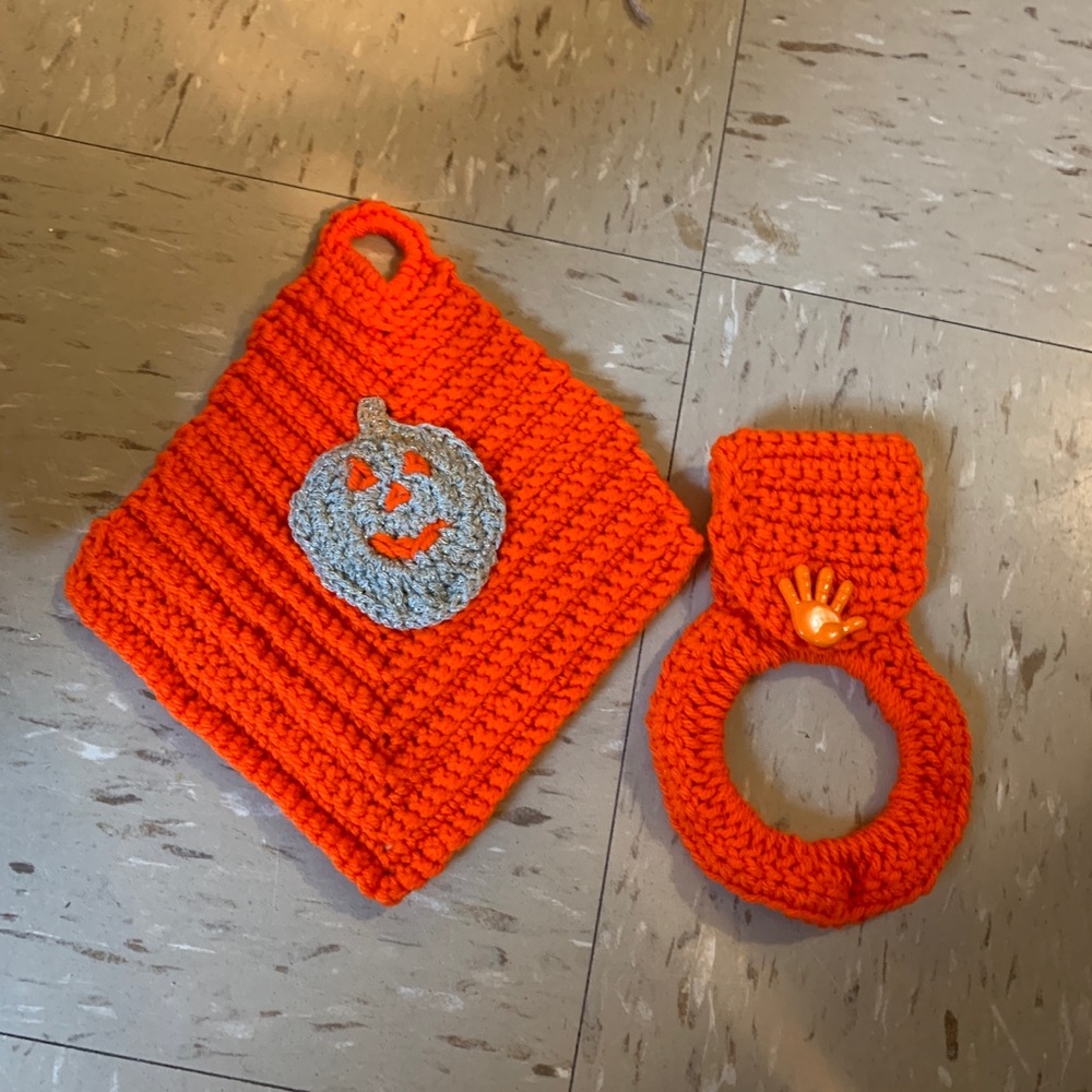 Handmade pot holder and towel holder